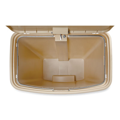 Streamline Resin Step-On Container, Front Step Style, 13 gal
