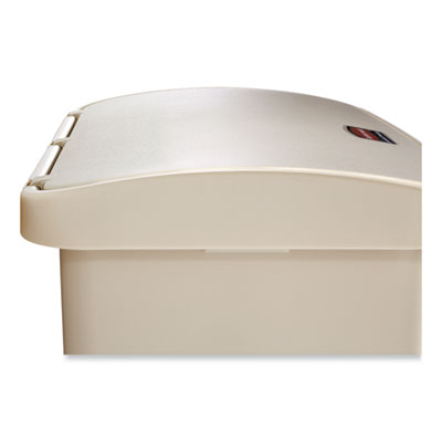 Streamline Resin Step-On Container, Front Step Style, 8 gal,