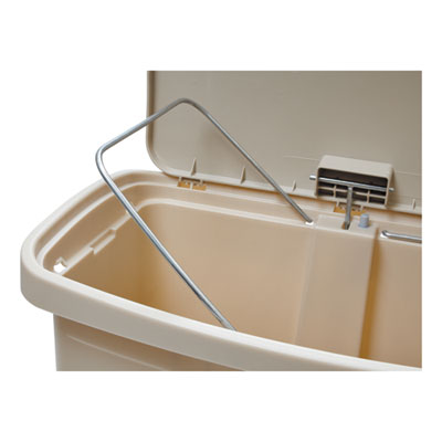 Streamline Resin Step-On Container, Front Step Style, 8 gal,
